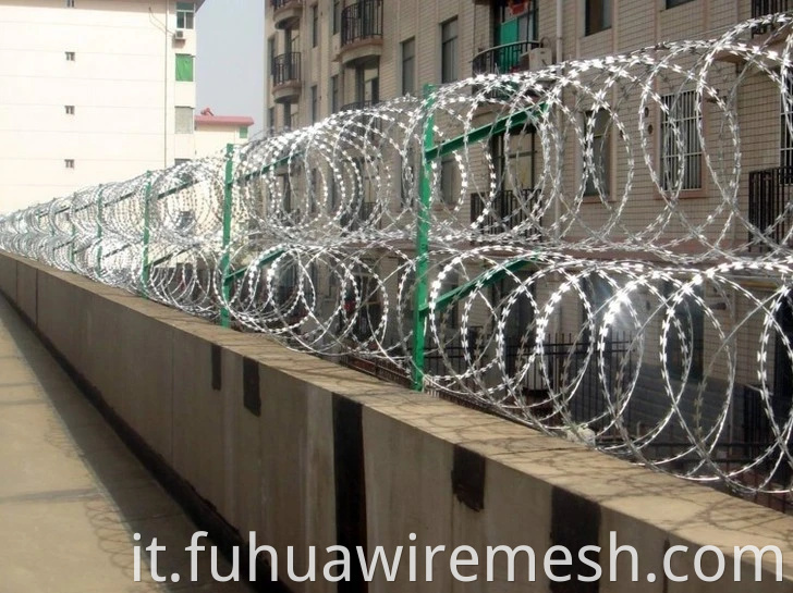 High Tensile Strength Hot Galv Razor Wire For Fence3